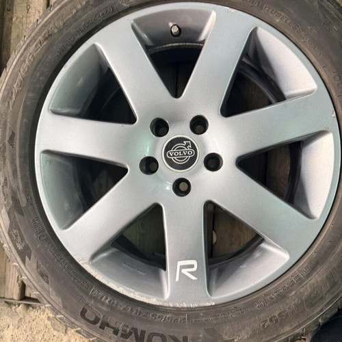 Car tires with rims set, size 225/55 R17