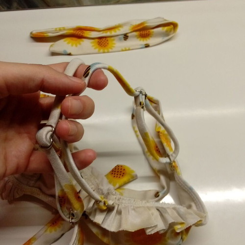 Girls' bikini like new, size 2-4 years, white and yellow