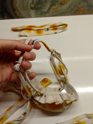 Girls' bikini like new, size 2-4 years, white and yellow