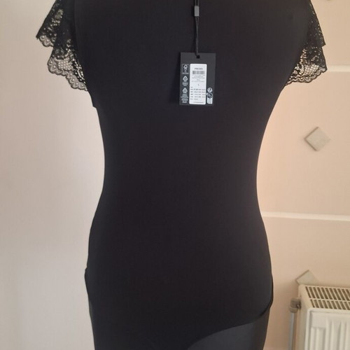 Pieces bodysuit new with lace, size L
