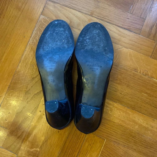 Vintage Y2K coquette heels used, patent leather