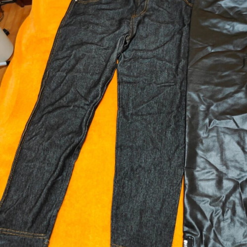 Set of 4 elastic leggings Large new with unique designs