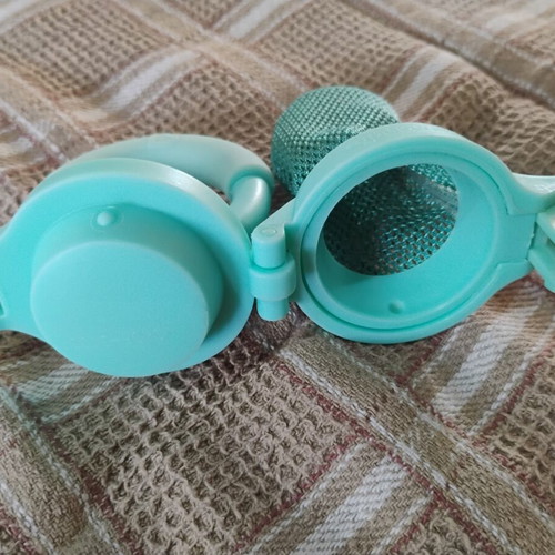 Munchkin pacifier mesh, like new