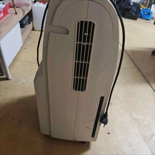 Duracraft Floor Air Conditioner like new