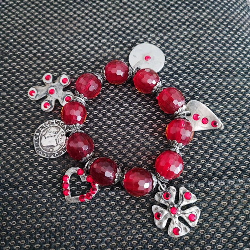 Bracelet like new, red and silver