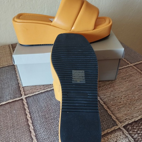 Jenny Fairy women's summer platform slippers like new, size 39, orange