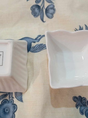 Illum porcelain bowls vintage, used, set of 2 pieces