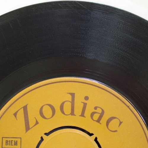 Sklhro Mou Agori & Sta Dyo Sou Cheria 7'' vinyl used, entechno