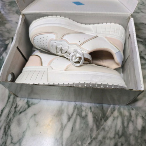 Fairy sneakers new, white with pink details, size 36