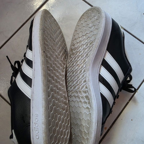 Adidas Grand Court sneakers size 42 like new, core black and cloud white