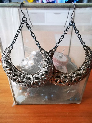 Earrings pair used, ethnic dangle
