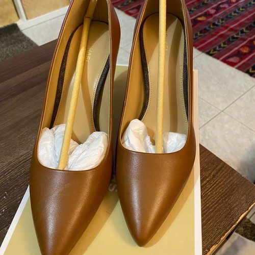 Michael Kors leather pumps size 39 like new, brown