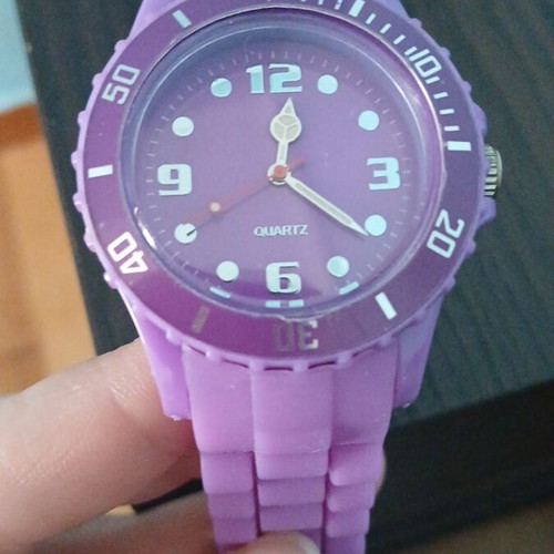 Wristwatch purple quartz like new women's