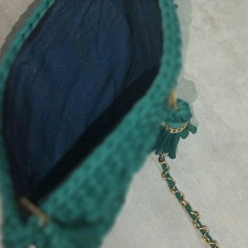Knitted crossbody bag in green, new, handmade