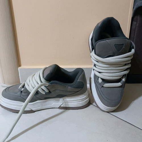 Bershka Sneakers like new, gray and beige, size 40