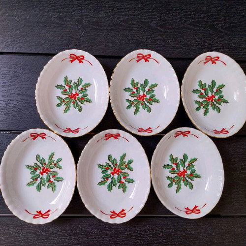 Set of 6 porcelain plates with Christmas motif, Germany