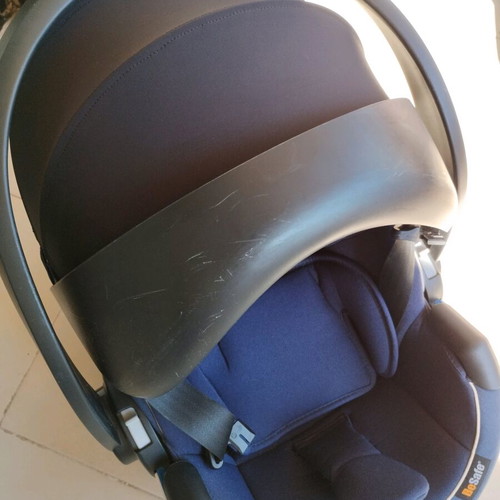 BeSafe iZi Go Modular X2 i-Size baby seats like new, set of 2 with bases