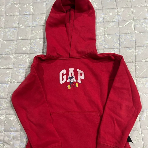 Gap hooded sweatshirt red like new size S for 6 years