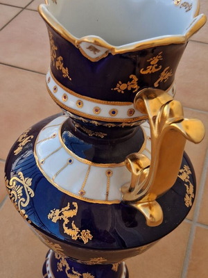 Luxury vase