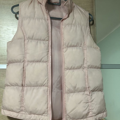 Benetton sleeveless puffer jacket like new, pink, size M