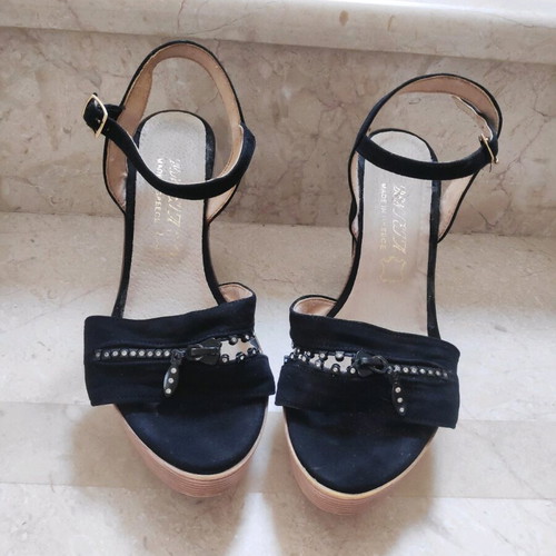 Women's platform with rhinestones 39