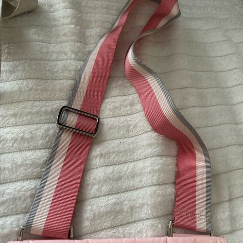 Dkny crossbody bag pink like new with wide strap