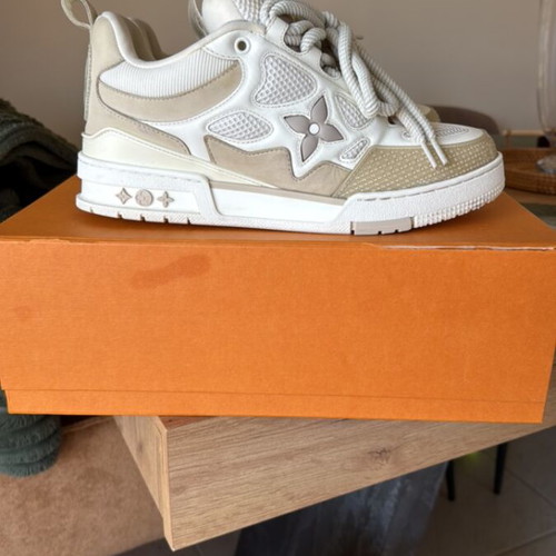 Louis Vuitton Skate Sneakers size 43 like new, beige and white
