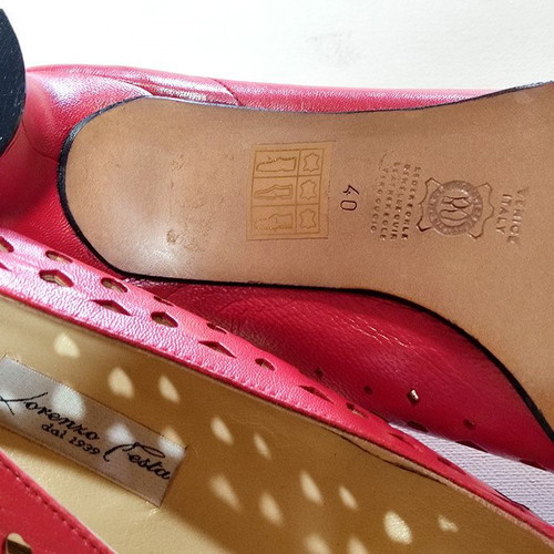 Lorenzo Festa red leather pumps like new, size 40