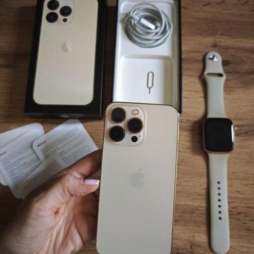 iPhone 13 Pro 128GB Gold with Apple Watch SE 44mm like new