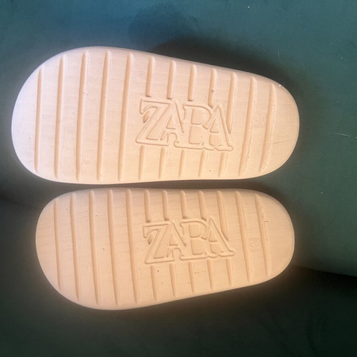Zara Kids slides size 30 used, beige
