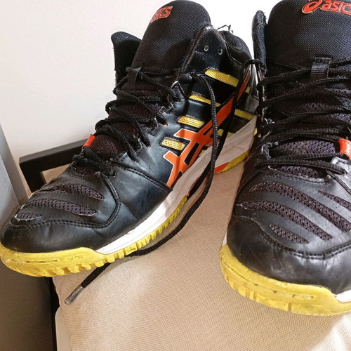 Asics men's shoes used, size 47, black and orange