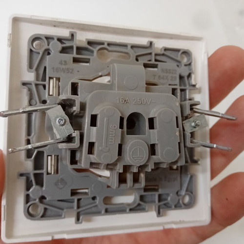 Legrand sockets and switches set like new, 4 sockets + 2 switches