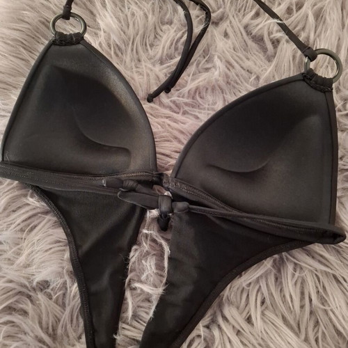 Med one-piece swimsuit like new, size M, black