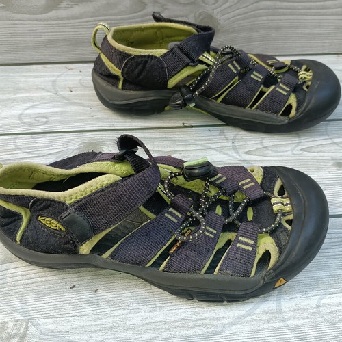 Keen N 35 Unisex sandals like new, multicolor
