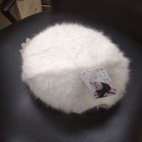 Women's winter fur hat new, white