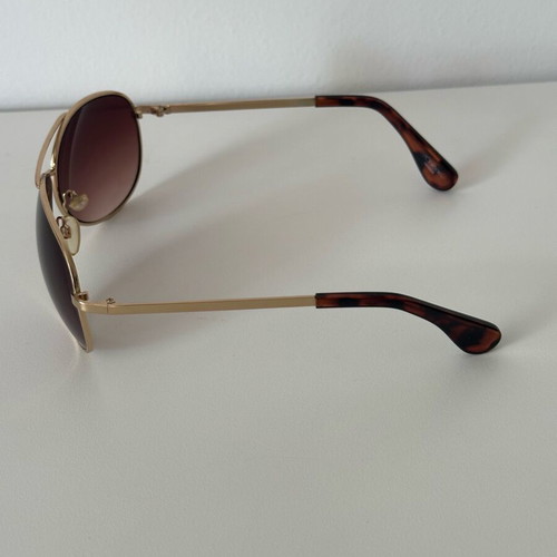 Liz Claiborne NYC Vintage Aviator Sunglasses Y2K 90s Gold