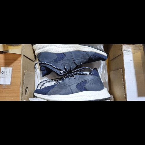 Columbia SH/FT OutDry Mid shoes size 43.5 blue like new