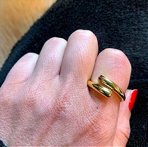 Καινούργιο δαχτυλίδι ατσάλινο χρώμα χρυσό