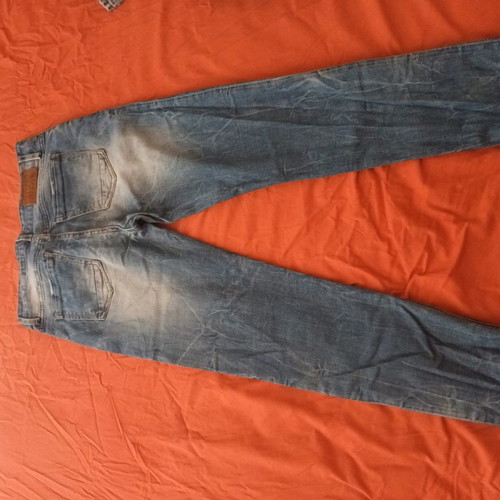 Blue jeans size 27