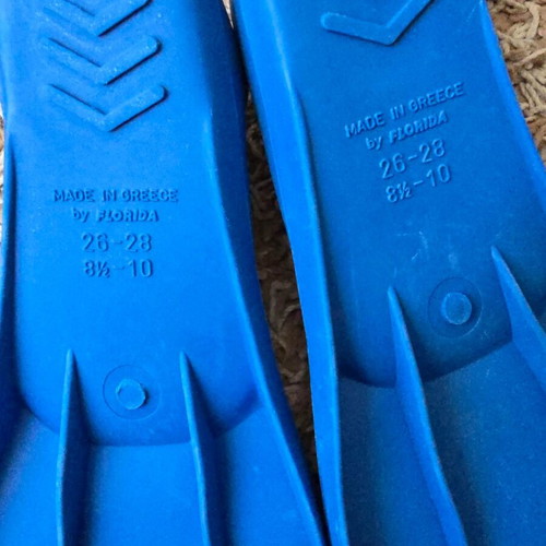 Florida children's swim fins size 26-28, lightly used