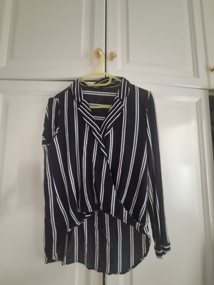 Stripped blouse Zara in excellent condition, size M, white and blue