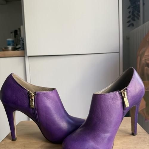 Purple ankle boots like new, size 38
