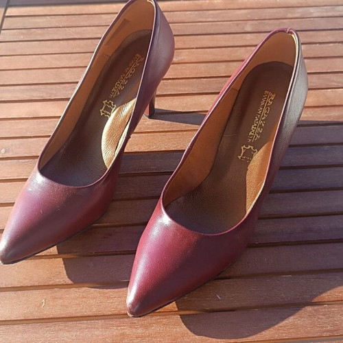 Ragazza leather pumps burgundy size 39 like new