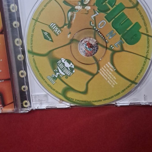 Club Zone Volume 2 CD like new, pop