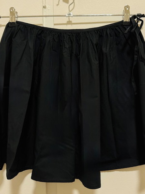 Μίνι φούστα H&M μαύρη EU40 σαν καινούργιο με φερμουάρ και κορδόνια