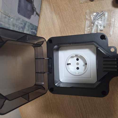 Outdoor Waterproof Switched Socket new