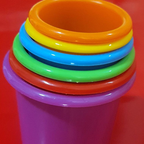 Stacking toy 2 in 1 like new, 6 cups for bath time