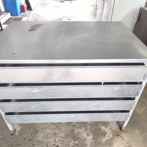 Metal Heavy-Duty Chest of Drawers with 4 Drawers like new