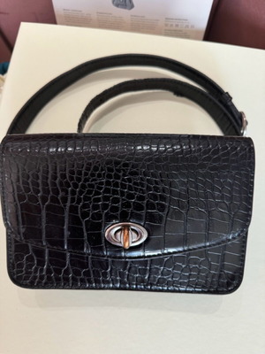 Belt bag like new, black waist
