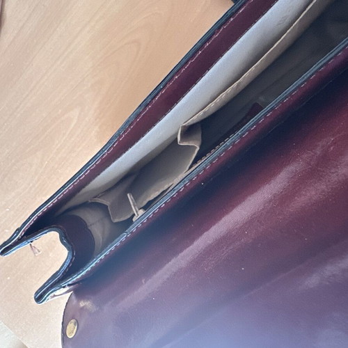 KEM leather handbag used with gold clasp brown